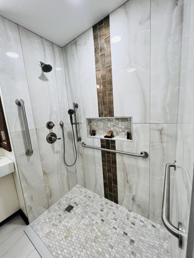 Monterey Inn المظهر الخارجي الصورة